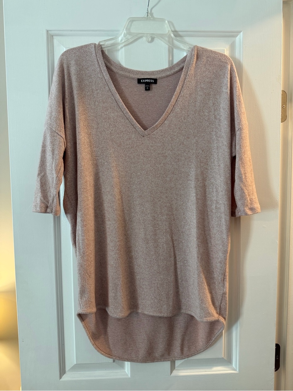 Express Relaxed V-Neck Tunic in Dusty Rose